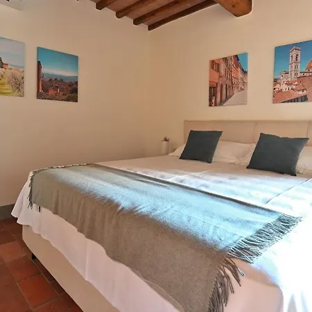 Casa Di Amici At San Sano *